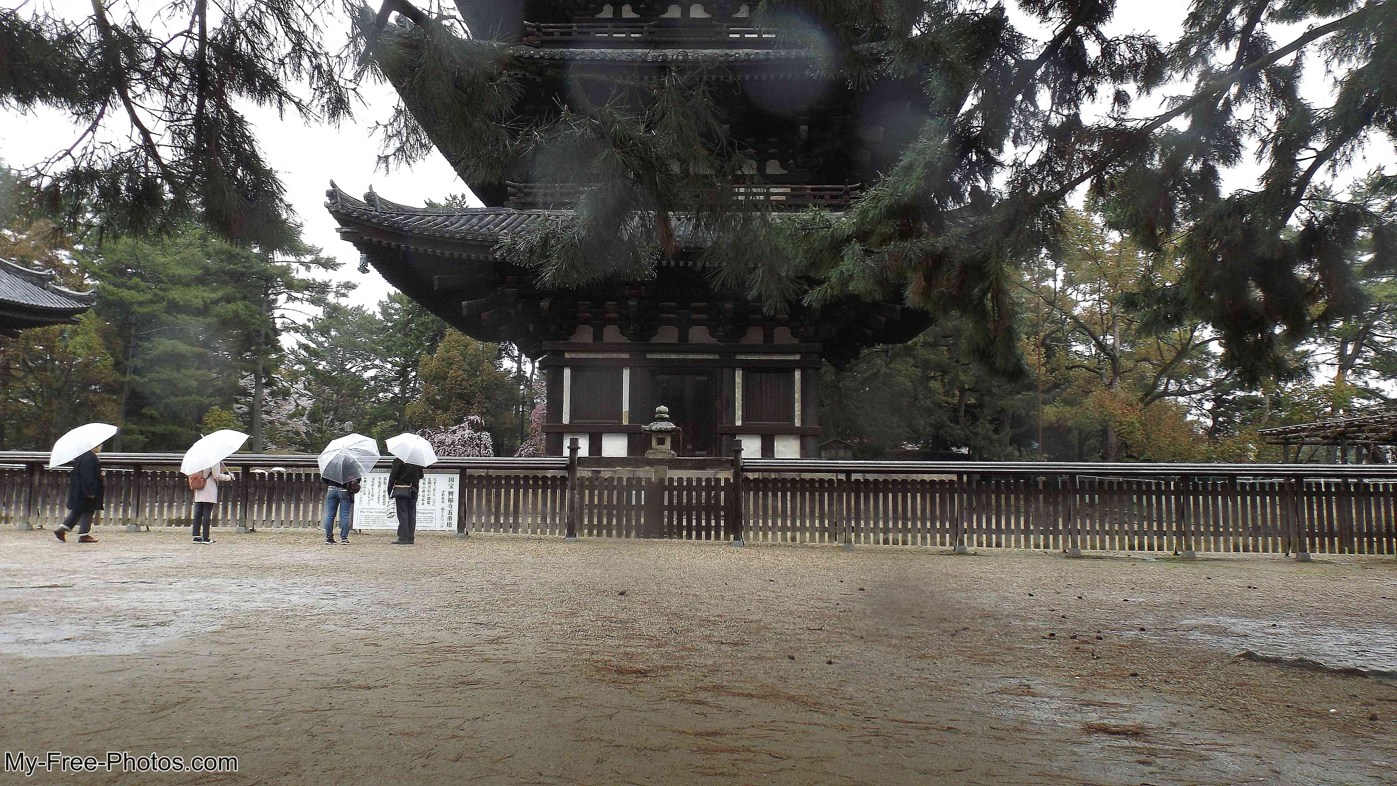 pegoda Kofukuji shrine Nara Japan