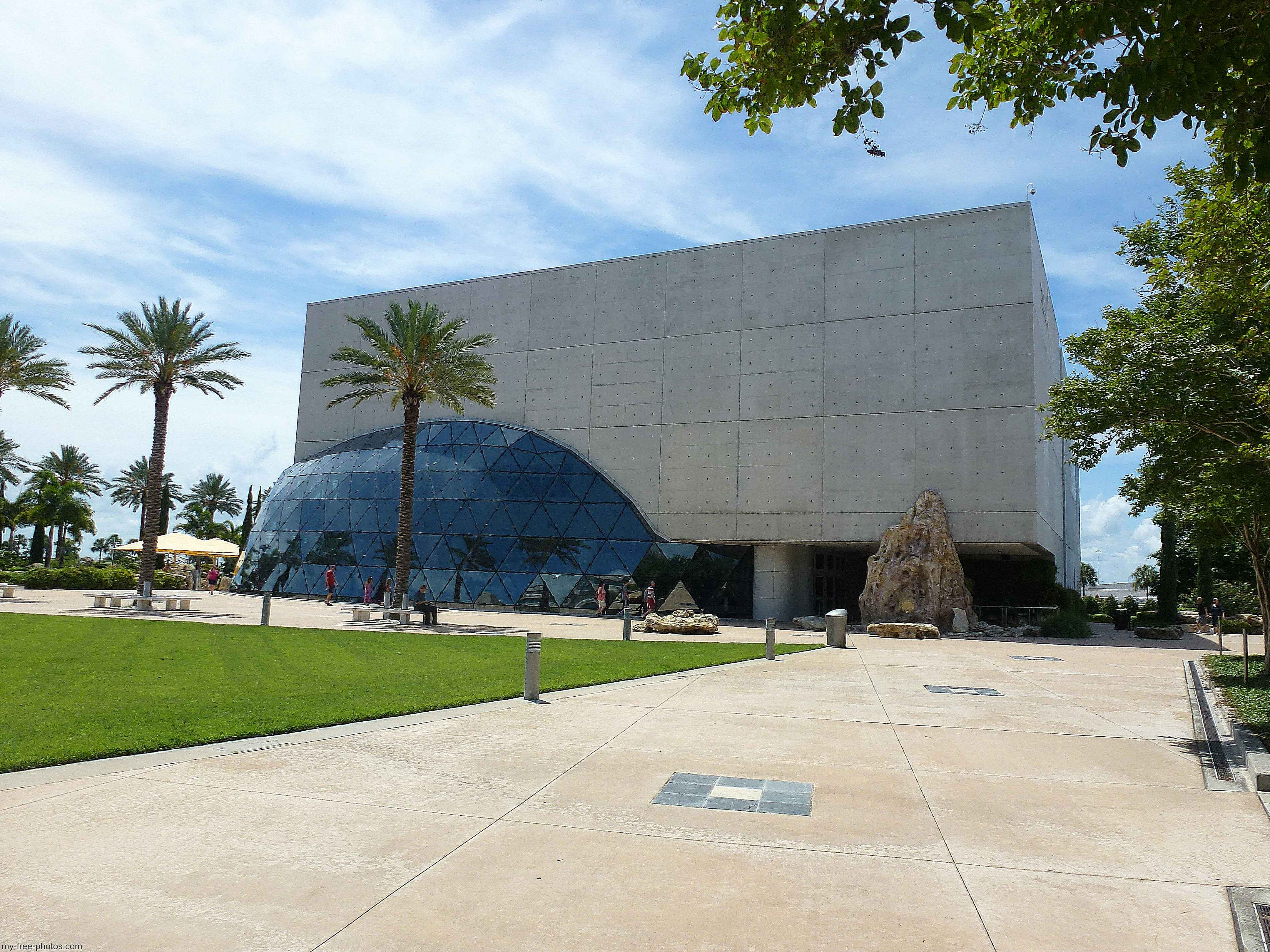 Salvador Dali Museum 