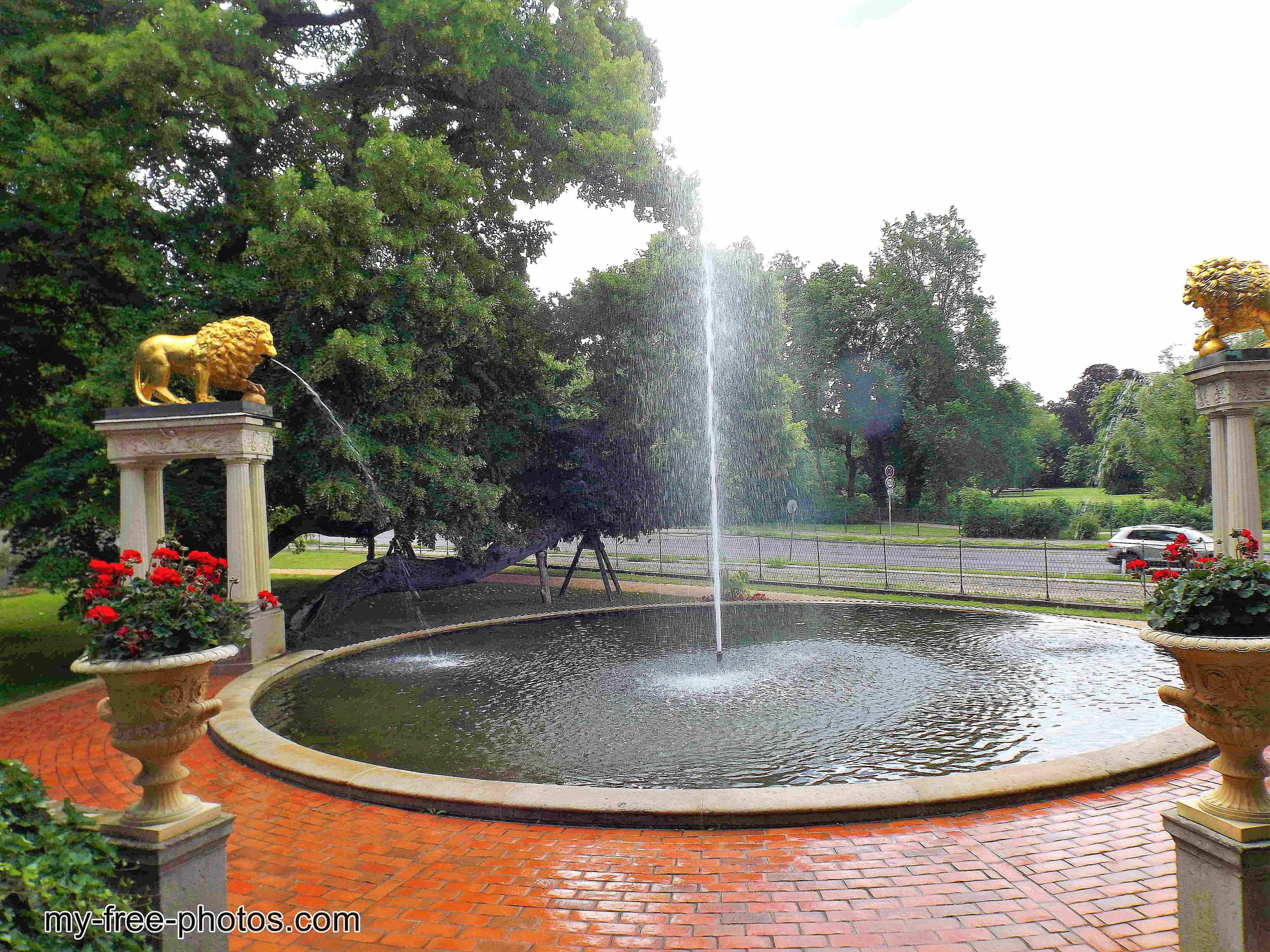 Lion fountain 